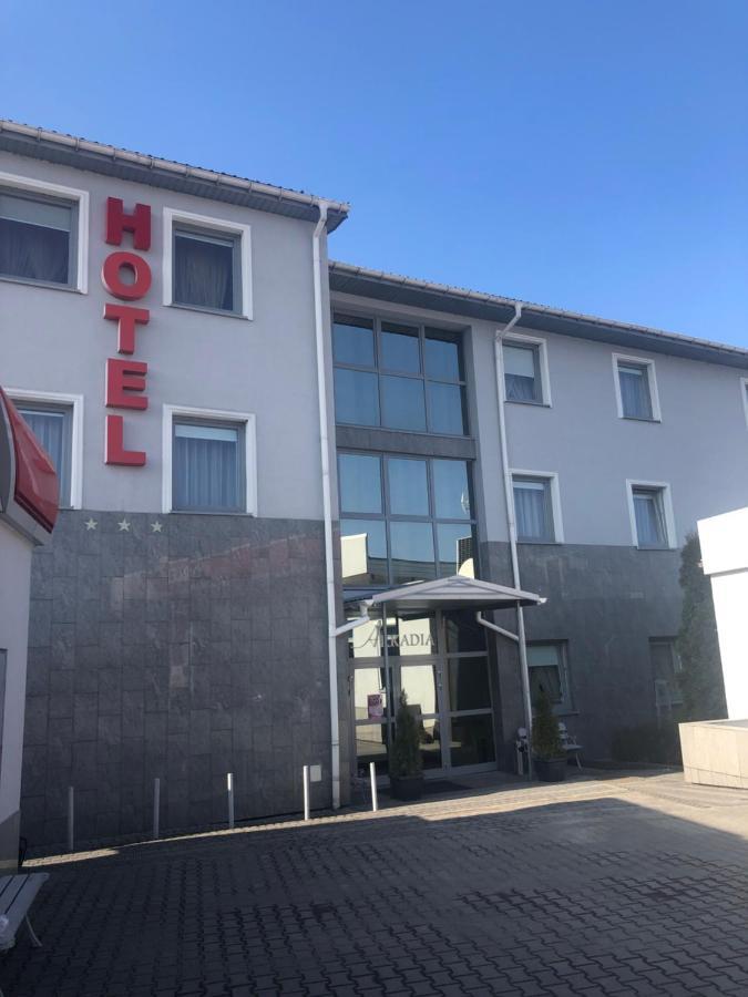 Hotel Arkadia Konskie Luaran gambar