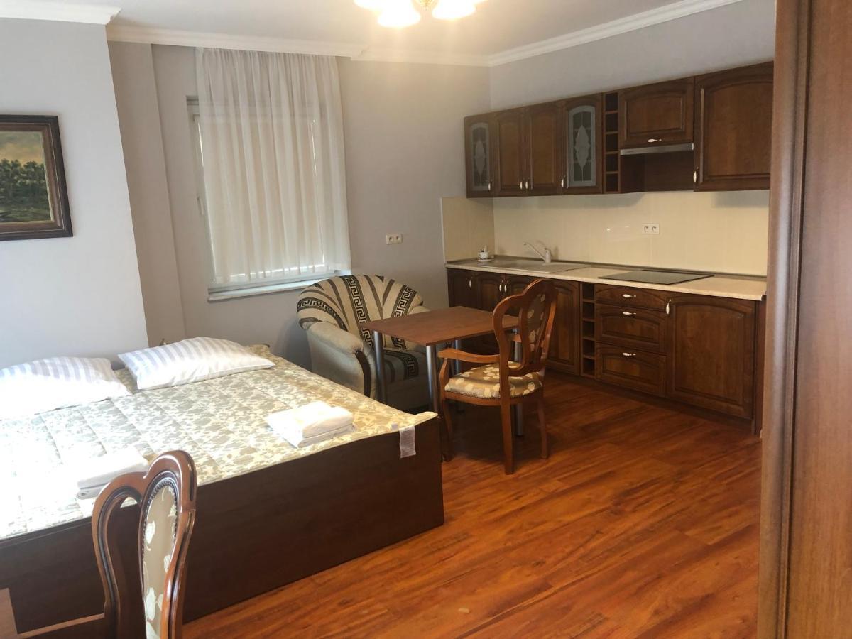 Hotel Arkadia Konskie Luaran gambar