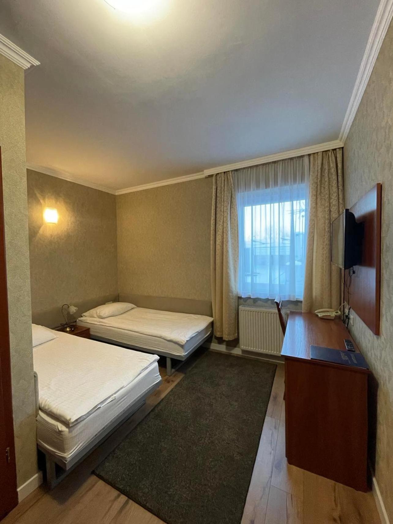 Hotel Arkadia Konskie Luaran gambar